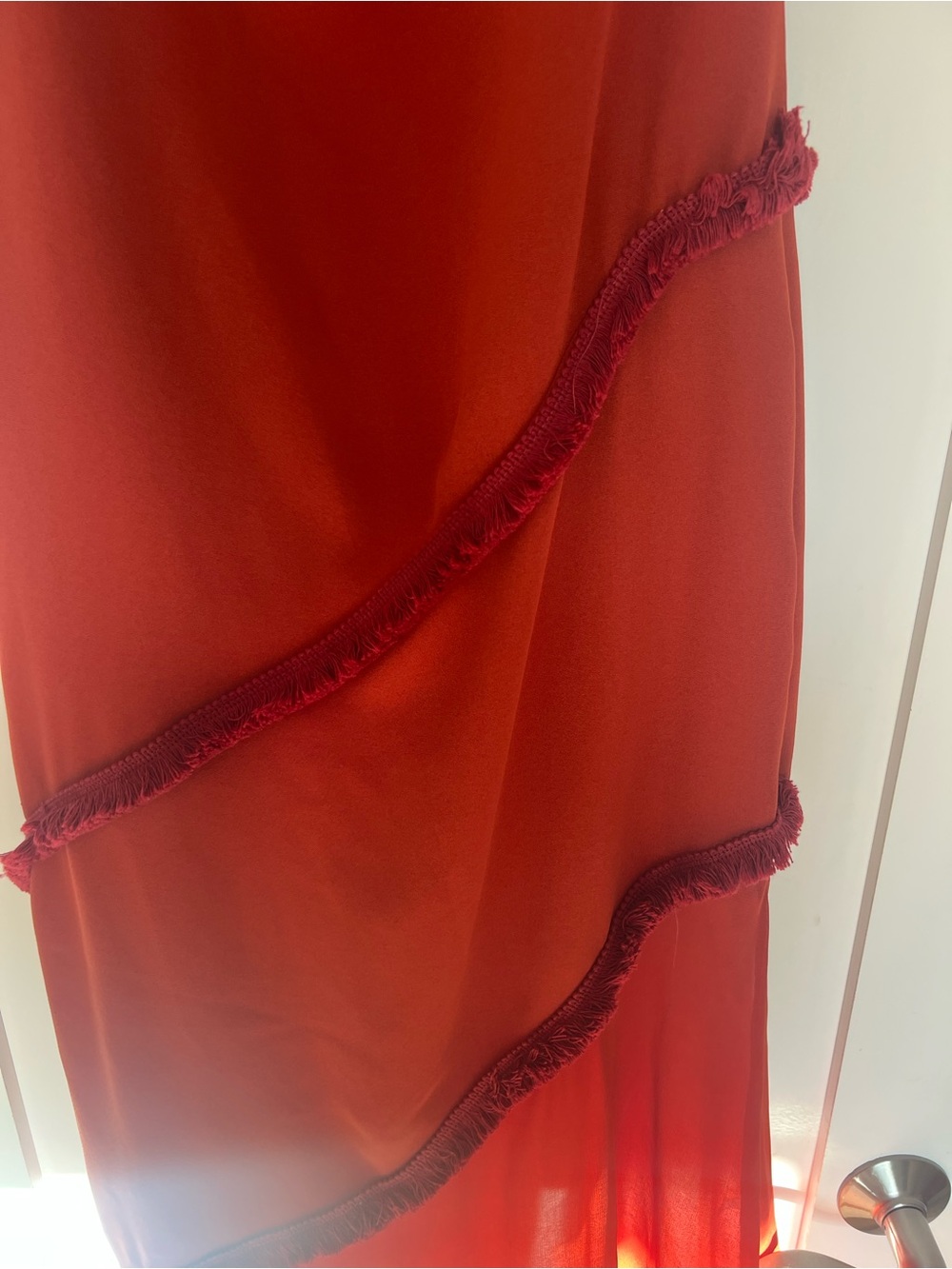 Elegant Red Maxi Dress with Asymmetric Trim - Picture 5 of 5
